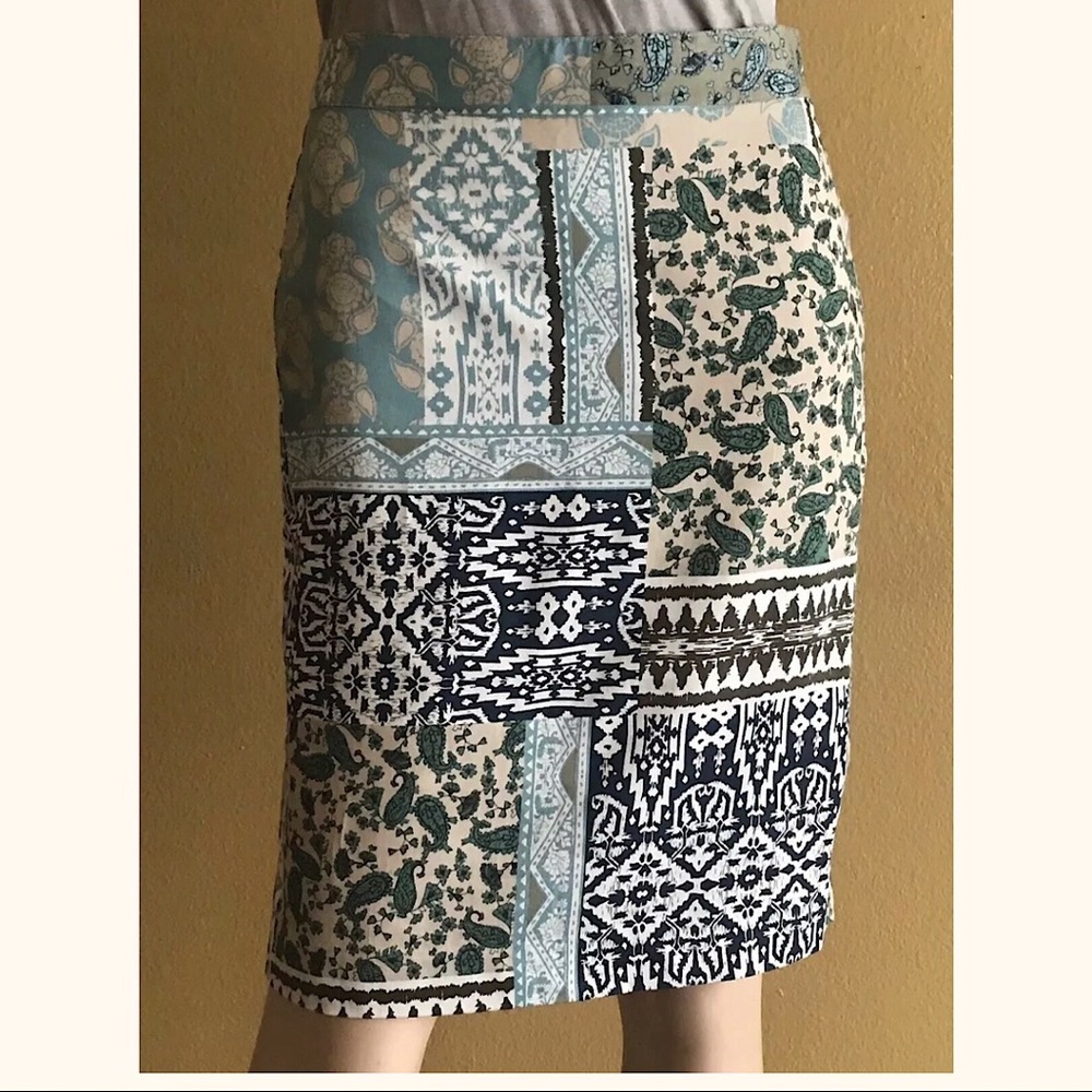 Van Heusen Studio multi color straight skirt Size 0